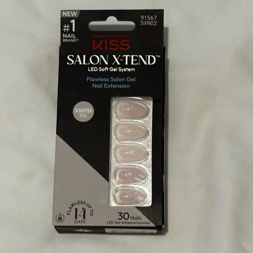 KISS Salon X-Tend LED Gel Nail Kit - Soft Pink - Picture 3 of 8